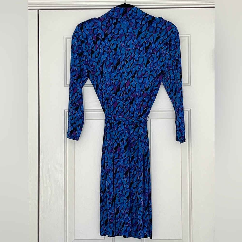 Cache Blue / Purple/Black
Printed Shirt Dress - Picture 4 of 11
